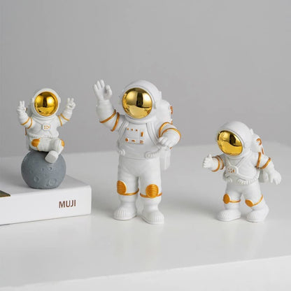 Polyvinyl Chloride 3Pcs Astronaut Action Figurine Home Decor Astronaut Statue Study Office Desk Decor Showpiece Gift Decoration Accessories Outer Space Pvc Sculpture(Golden)