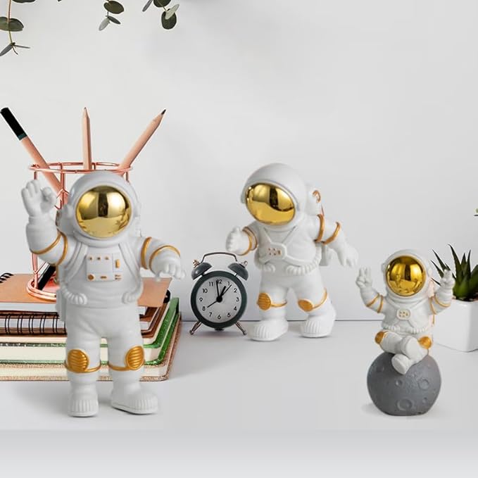 Polyvinyl Chloride 3Pcs Astronaut Action Figurine Home Decor Astronaut Statue Study Office Desk Decor Showpiece Gift Decoration Accessories Outer Space Pvc Sculpture(Golden)