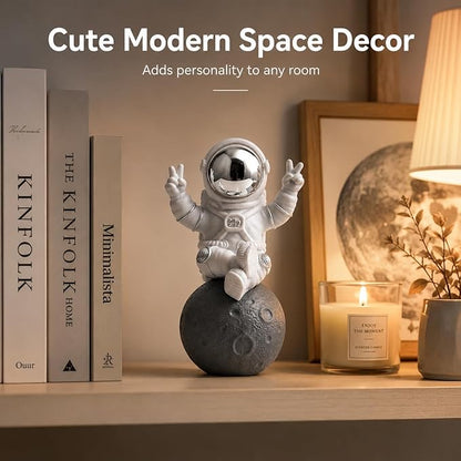 Cute Outer Space Astronaut Figurine Action Figure Toys Statue for Showpiece Home Living Room Decor Office Desktop Decoration Car Dashboard, Kids Birthday Party Gift, Resin